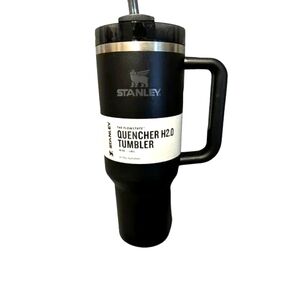 Stanley 40oz Black NWT